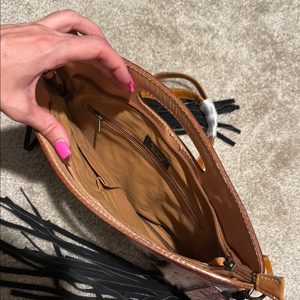 Fringed faux Leather and faux Cowhide Bag brand new - Picture 3 of 6